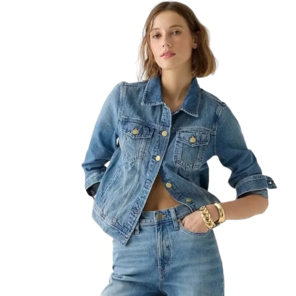 J Crew Vintage Washed  Denim Jean Trucker Jacket Blue